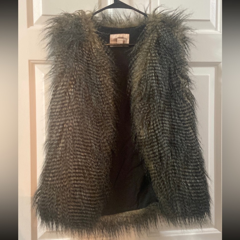 Fur vest